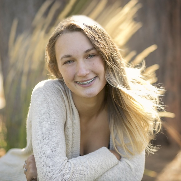 Meet your Posher, Cali - Picture 1 of 1